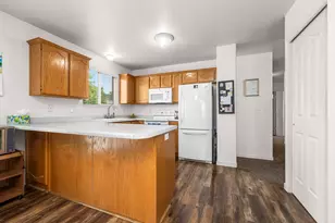 5258 W Chester Rd, West Valley, UT 84120 - Photo 7