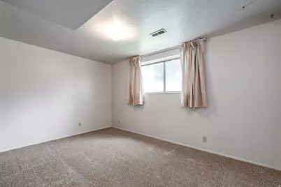 801 E 700 N, Layton, UT 84041 - Photo 25