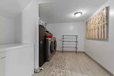 208 W 1600 N, Layton, UT 84041 - Photo 23