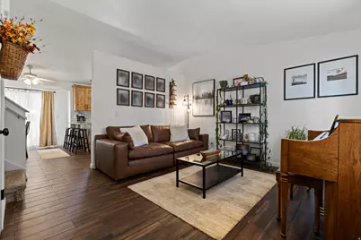 208 W 1600 N, Layton, UT 84041 - Photo 11