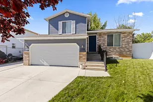 208 W 1600 N, Layton, UT 84041 - Photo 1