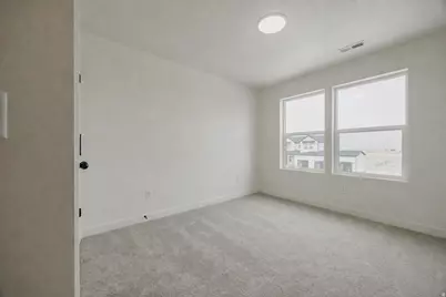 1033 W Paramount Cv, Riverdale, UT 84405 - Photo 15