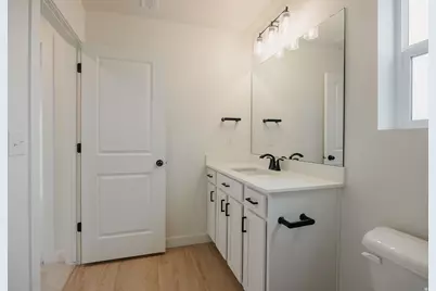 1033 W Paramount Cv, Riverdale, UT 84405 - Photo 23