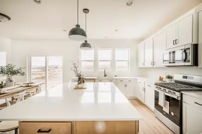 1033 W Paramount Cv, Riverdale, UT 84405 - Photo 5