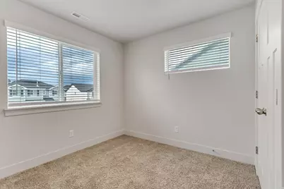4572 E Flower Pt, Eagle Mountain, UT 84005 - Photo 35