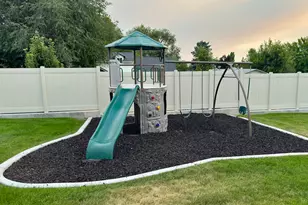 308 N Canterbury Way, Clearfield, UT 84015 - Photo 47