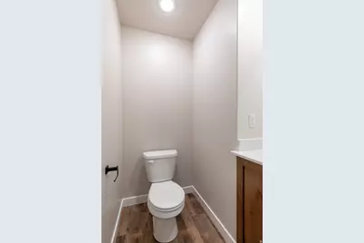 308 N Canterbury Way, Clearfield, UT 84015 - Photo 17