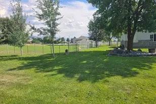 180 E 9100 S, Paradise, UT 84328 - Photo 37