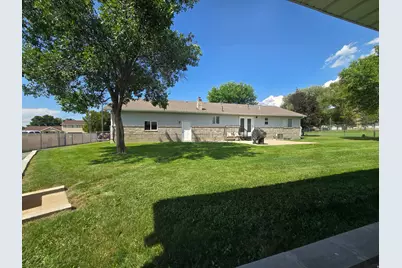 180 E 9100 S, Paradise, UT 84328 - Photo 3