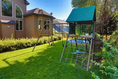 1709 E Deer Crest Dr, Fruit Heights, UT 84037 - Photo 5