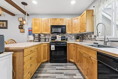1064 Fort Ln, Ogden, UT 84404 - Photo 11