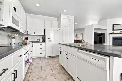 2255 N Prospector Ln E, Washington, UT 84780 - Photo 7