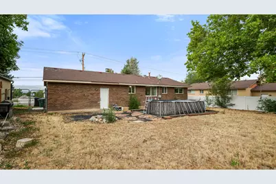 10865 S 1000 E, Sandy, UT 84094 - Photo 23