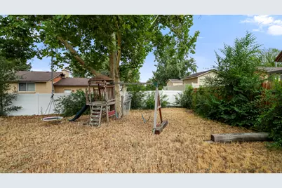 10865 S 1000 E, Sandy, UT 84094 - Photo 25