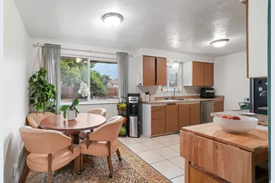 10865 S 1000 E, Sandy, UT 84094 - Photo 5