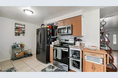 10865 S 1000 E, Sandy, UT 84094 - Photo 7