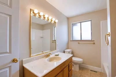 683 W 2400 N, Layton, UT 84041 - Photo 13