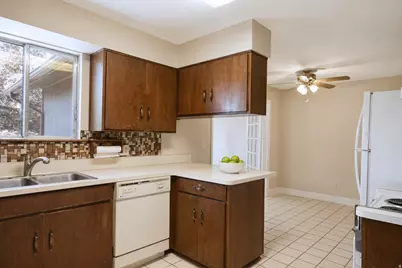 683 W 2400 N, Layton, UT 84041 - Photo 5