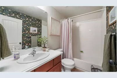 1454 E Tuscan Oak Way, Sandy, UT 84092 - Photo 17