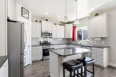 344 E 700 N, Springville, UT 84663 - Photo 17