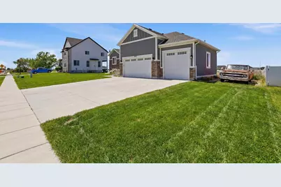 3237 S 5100 W, Hooper, UT 84315 - Photo 3