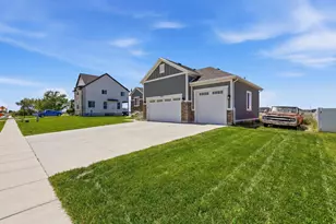 3237 S 5100 W, Hooper, UT 84315 - Photo 3