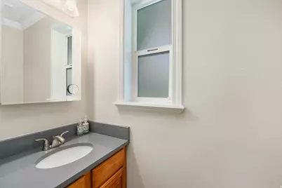 550 N 200 W, Salt Lake City, UT 84103 - Photo 11