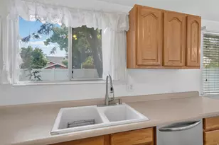 587 Julep Dr, Salt Lake City, UT 84107 - Photo 13