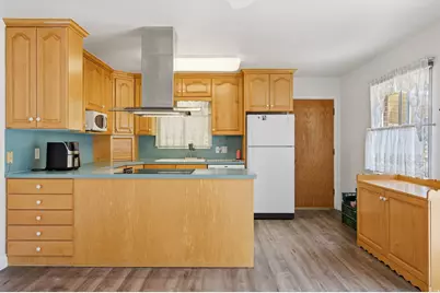 188 E 9140 S, Sandy, UT 84070 - Photo 11