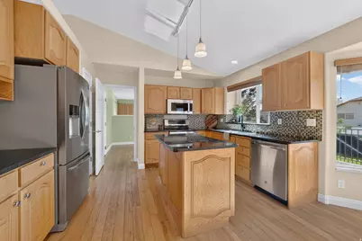 316 S 550 W, Layton, UT 84041 - Photo 11