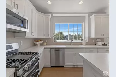 13611 S Conie Bell Dr, Herriman, UT 84096 - Photo 17