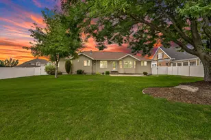 1047 S 750 E, Kaysville, UT 84037 - Photo 3