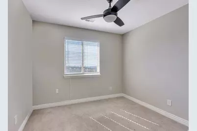 9048 N Clubhouse Ln, Eagle Mountain, UT 84005 - Photo 33