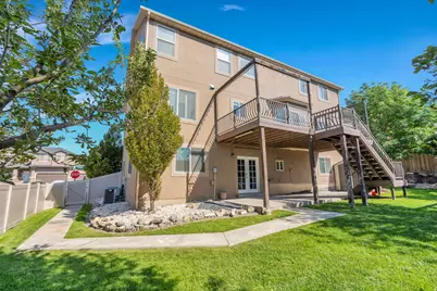 9048 N Clubhouse Ln, Eagle Mountain, UT 84005 - Photo 41