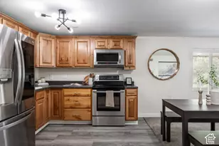 2399 Catalina Dr, Cottonwood Heights, UT 84121 - Photo 31
