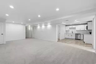 8434 S Windmill Dr, West Jordan, UT 84081 - Photo 17