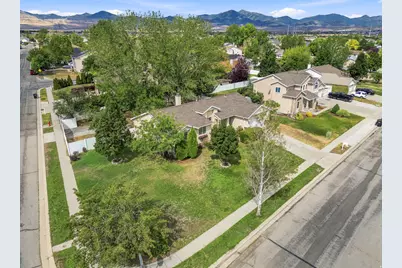 8434 S Windmill Dr, West Jordan, UT 84081 - Photo 39