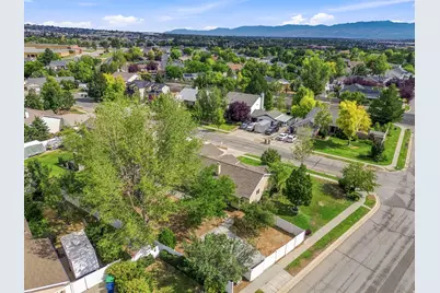 8434 S Windmill Dr, West Jordan, UT 84081 - Photo 35