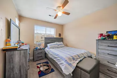 1898 W Pointe Meadow Loop, Lehi, UT 84048 - Photo 17