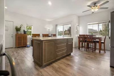 1898 W Pointe Meadow Loop, Lehi, UT 84048 - Photo 7