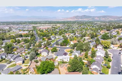 4250 W Sumac Ct, Cedar Hills, UT 84062 - Photo 43