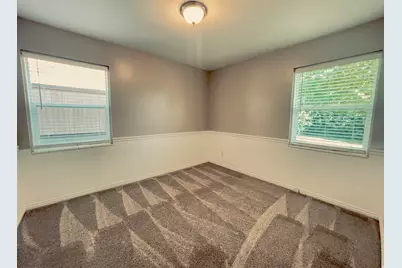 2524 E 2100 S, Salt Lake City, UT 84109 - Photo 13