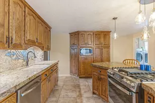 2388 W 10950 S, South Jordan, UT 84095 - Photo 11