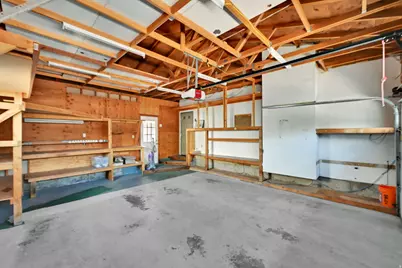 2532 E Cliff Swallow Dr, Sandy, UT 84093 - Photo 23