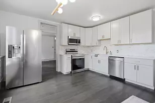 595 E 900 N, Lehi, UT 84043 - Photo 3