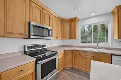 1332 N 2350 St E, Layton, UT 84040 - Photo 15
