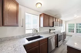 29 W Grover St, Layton, UT 84041 - Photo 9