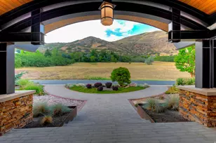 350 E Capitol Oaks Ln N, Salt Lake City, UT 84103 - Photo 9
