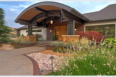 350 E Capitol Oaks Ln N, Salt Lake City, UT 84103 - Photo 11