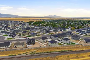 1254 N Berra Blvd W, Tooele, UT 84074 - Photo 5